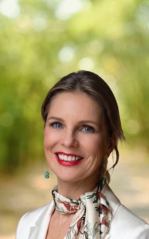 Nicole-Hellwig-CR-800x500