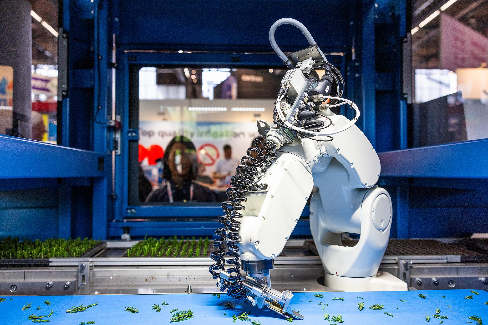 Robot at GreenTech 2024