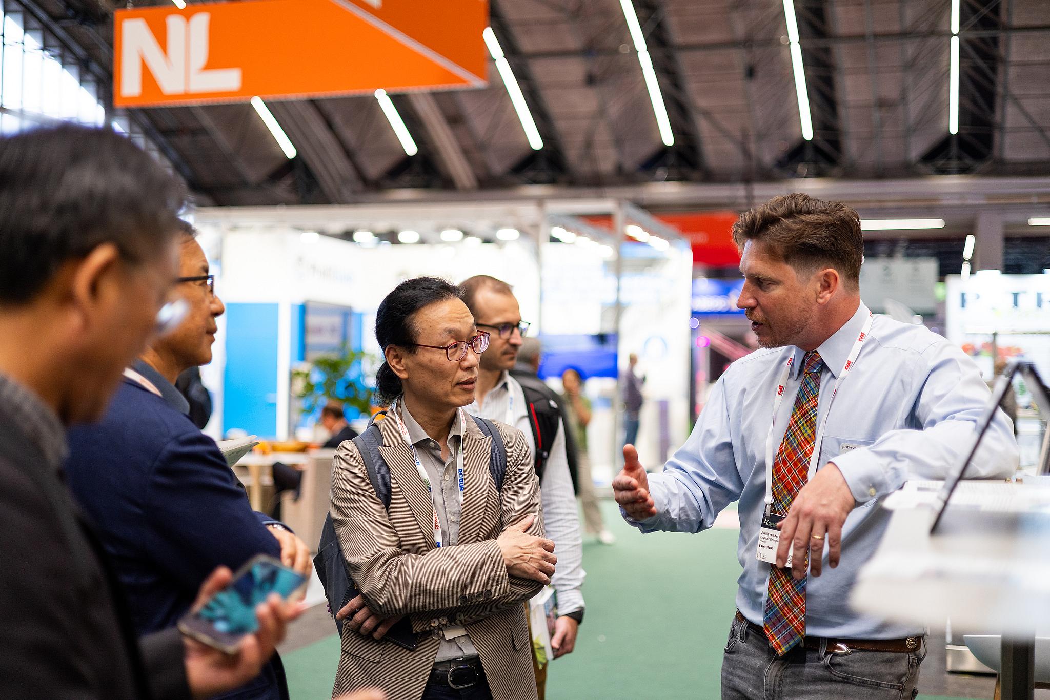Exhibitor explaine