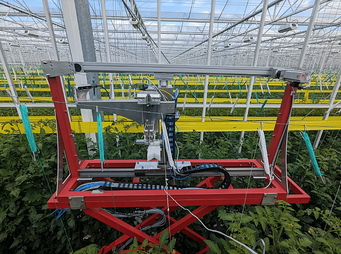 arugga-plant lowering robot