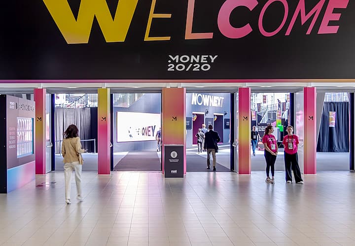 Pillar branding to Hall 1