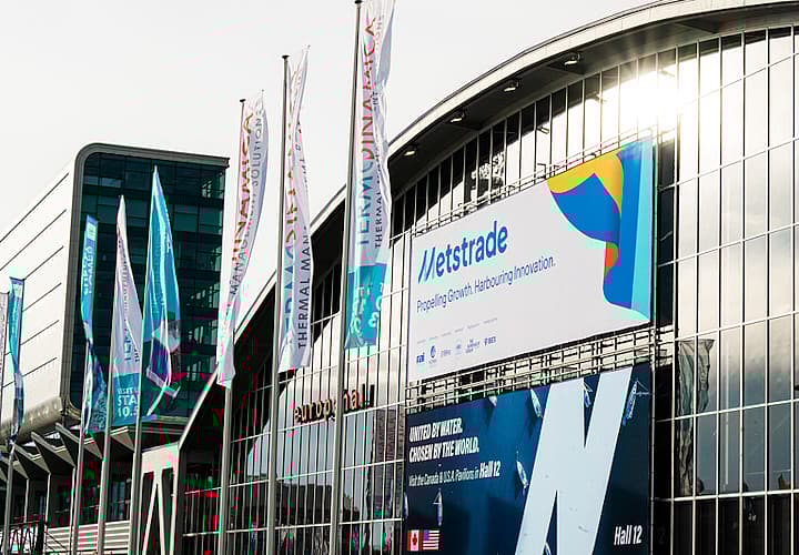 Facade banner hal 1 mets