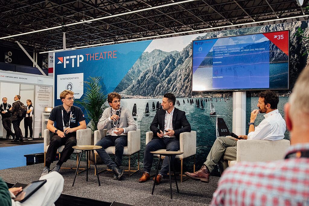 Foiling-stage-Metstrade