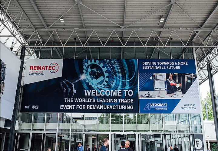Facade banner Entrance F Rematec